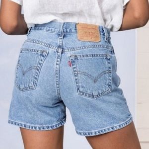 Levi’s Vintage Mom Shorts